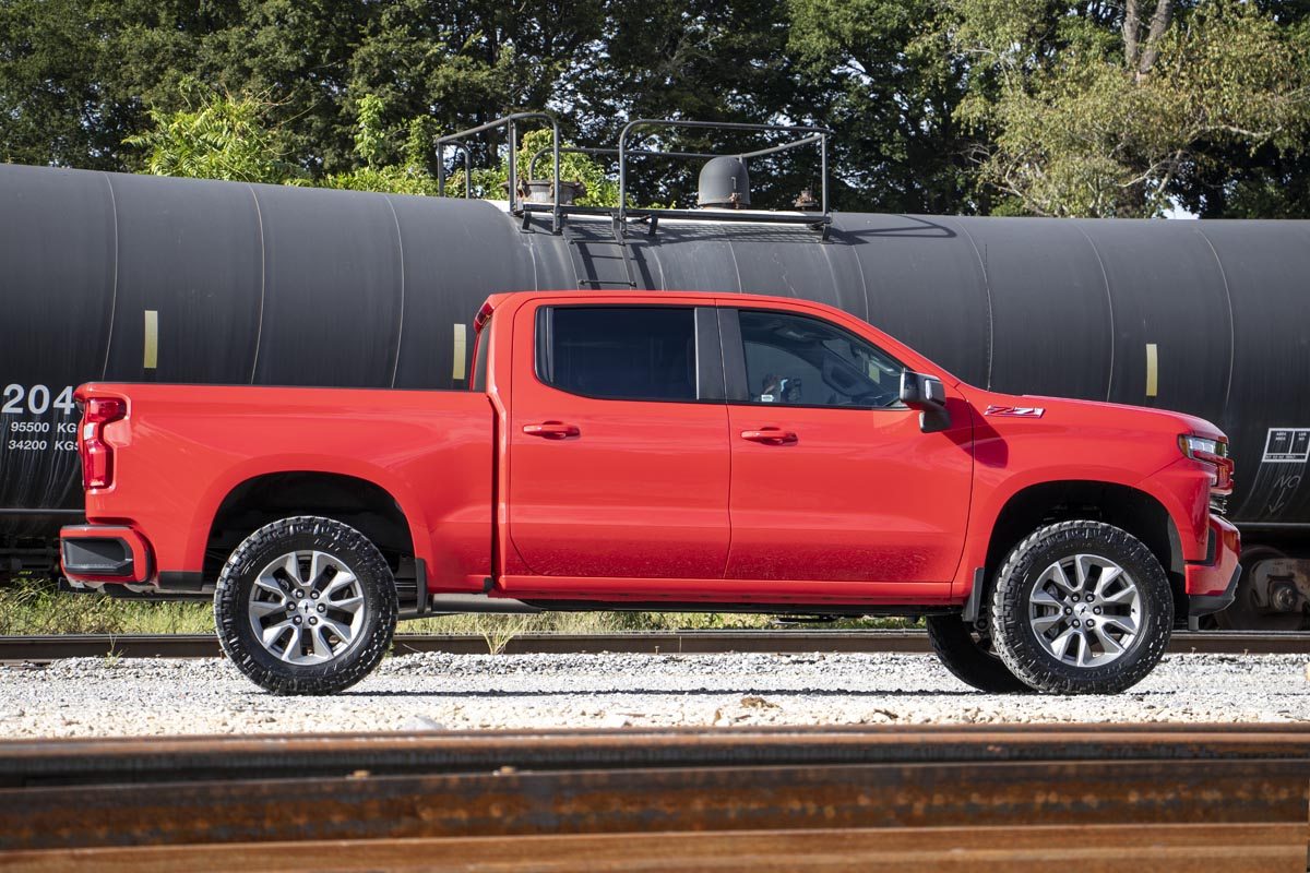 Rough Country - 3.5 Inch Lift Kit - Vertex/V2 - Chevy Silverado 1500 2WD/4WD (2019-2024 & Classic) - 29557RED for 2019-2024 C
