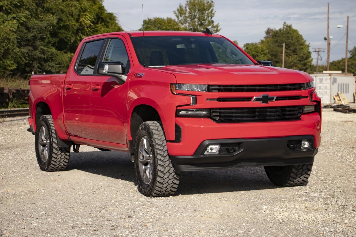 Rough Country - 3.5 Inch Lift Kit - N3 Struts - Chevy Silverado 1500 2WD/4WD (2019-2024 & Classic) - 29532RED for 2019-2024 C