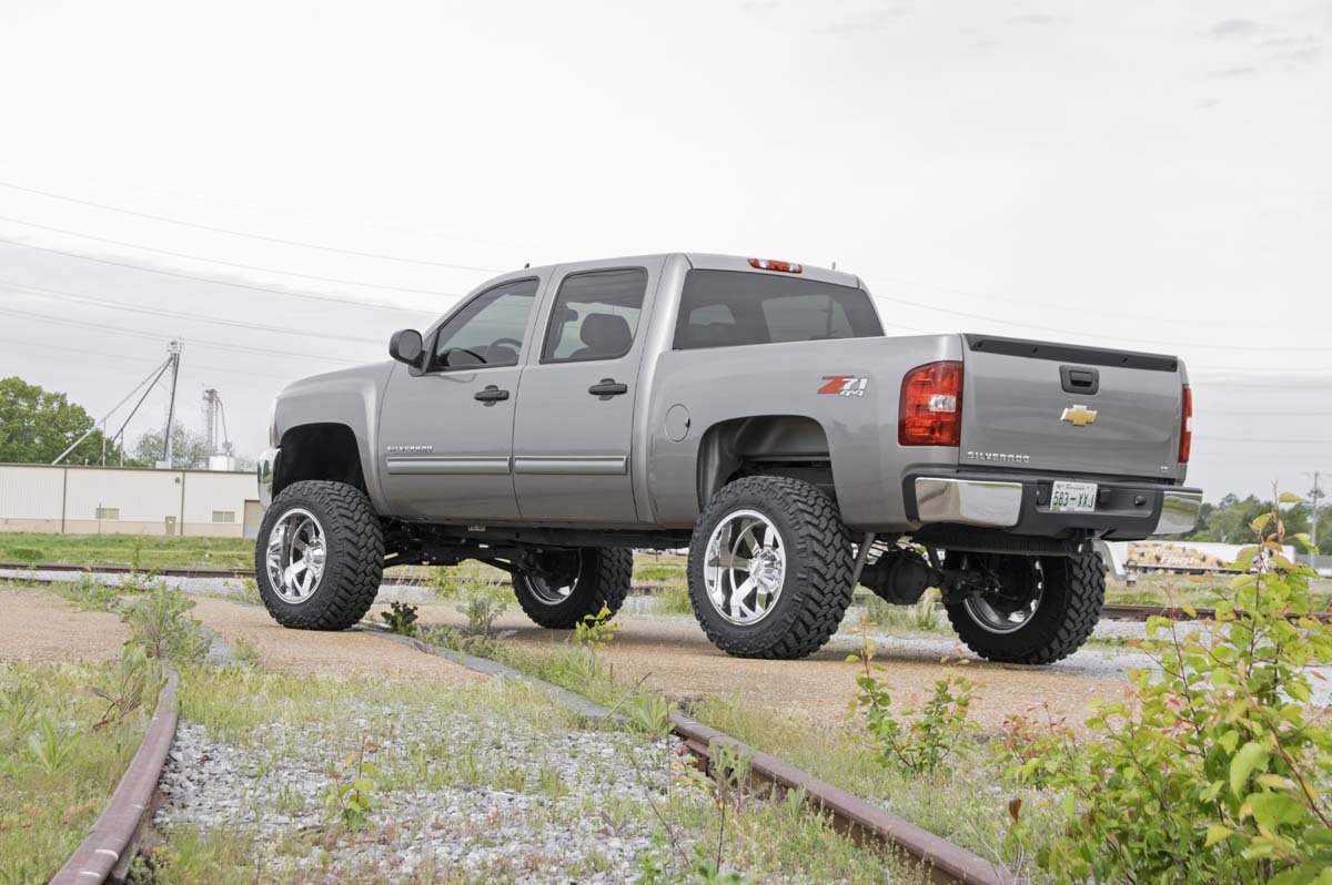 7.5 Inch Lift Kit | Chevy Silverado &amp; GMC Sierra 1500 4WD (2007-2013)
