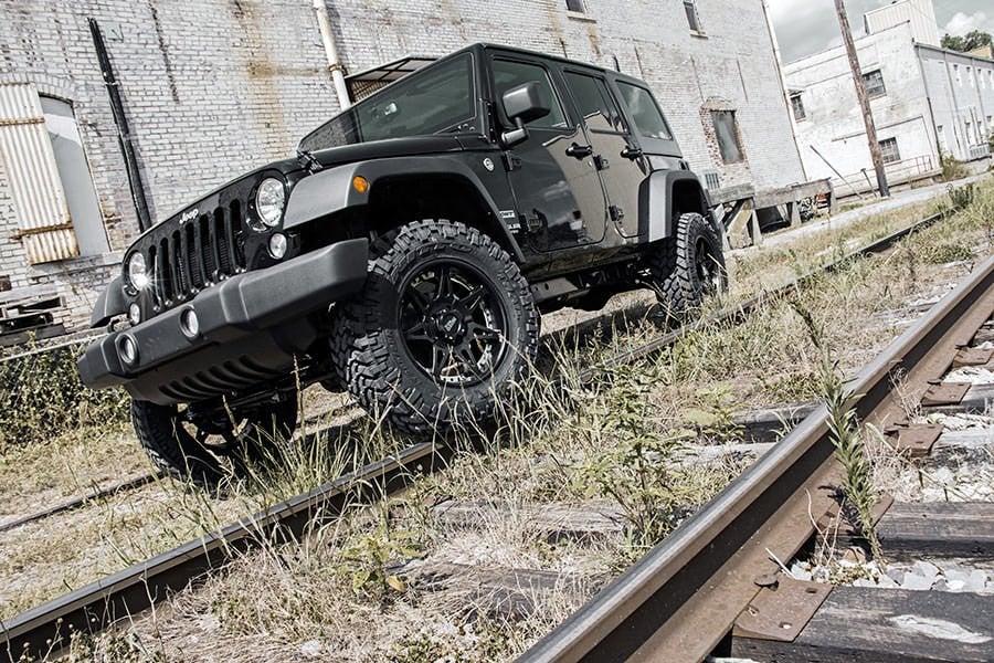 Rough Country - 2.5 Inch Lift Kit - Coils - M1R - Jeep Wrangler Unlimited 2WD/4WD (2007-2018) - 67944 for 2007-2017 Jeep Wran