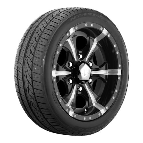 Nitto NT-421Q 275/45R20