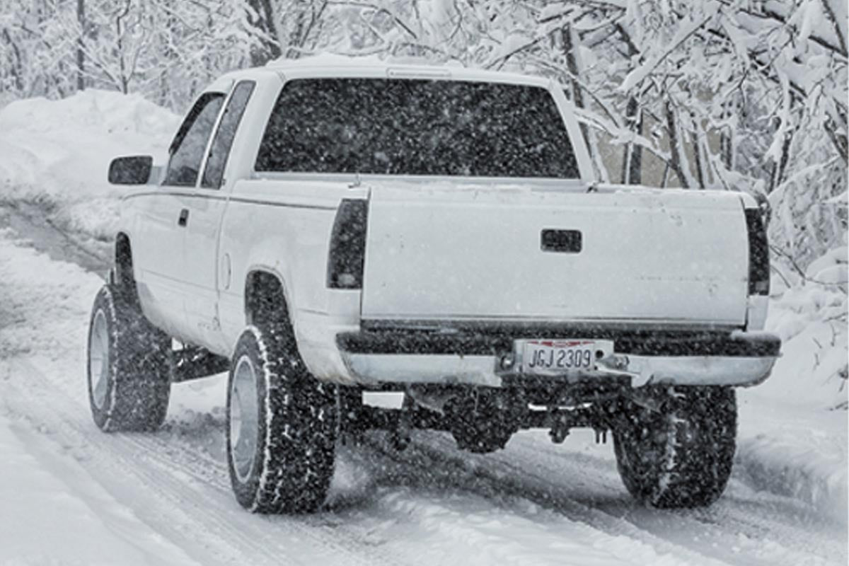 Rough Country - 4 Inch Lift Kit - M1 - Chevy C1500/K1500 Truck & SUV 4WD (1988-1999) - 27440 for 1988-1999 GMC K1500 - angle 