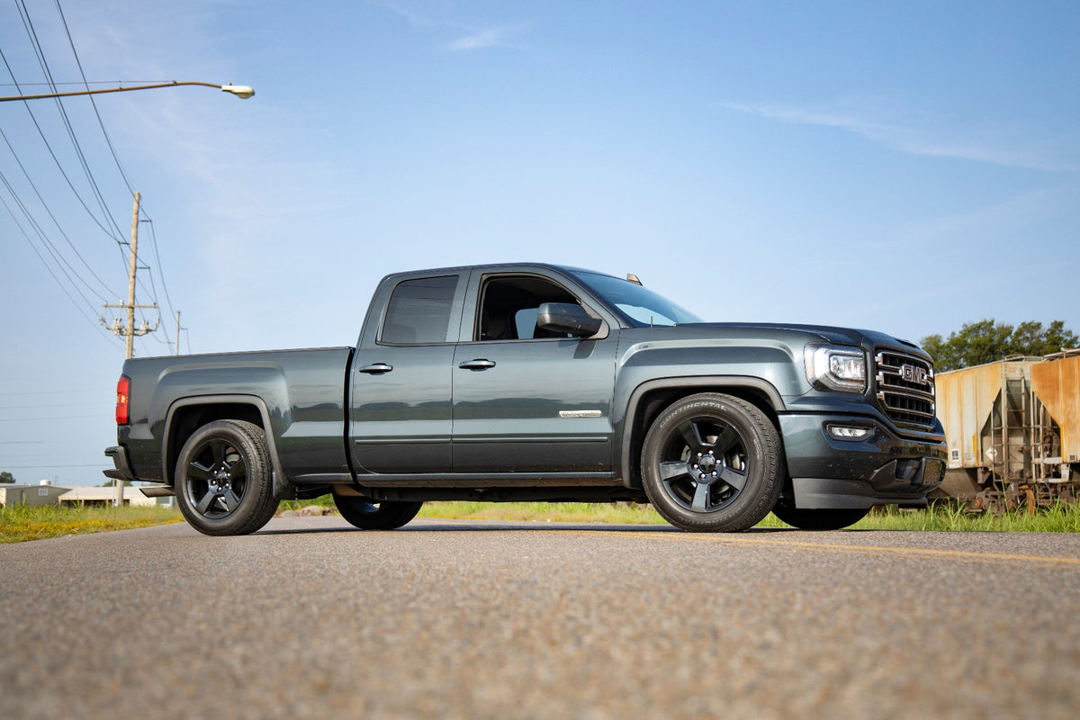 Rough Country - 2 Inch Lowering Kit - 4 Inch Rear Lowering - Alum/Stamped Knuckle - Chevy/GMC 1500 (14-18) - 71630 for 2014-2