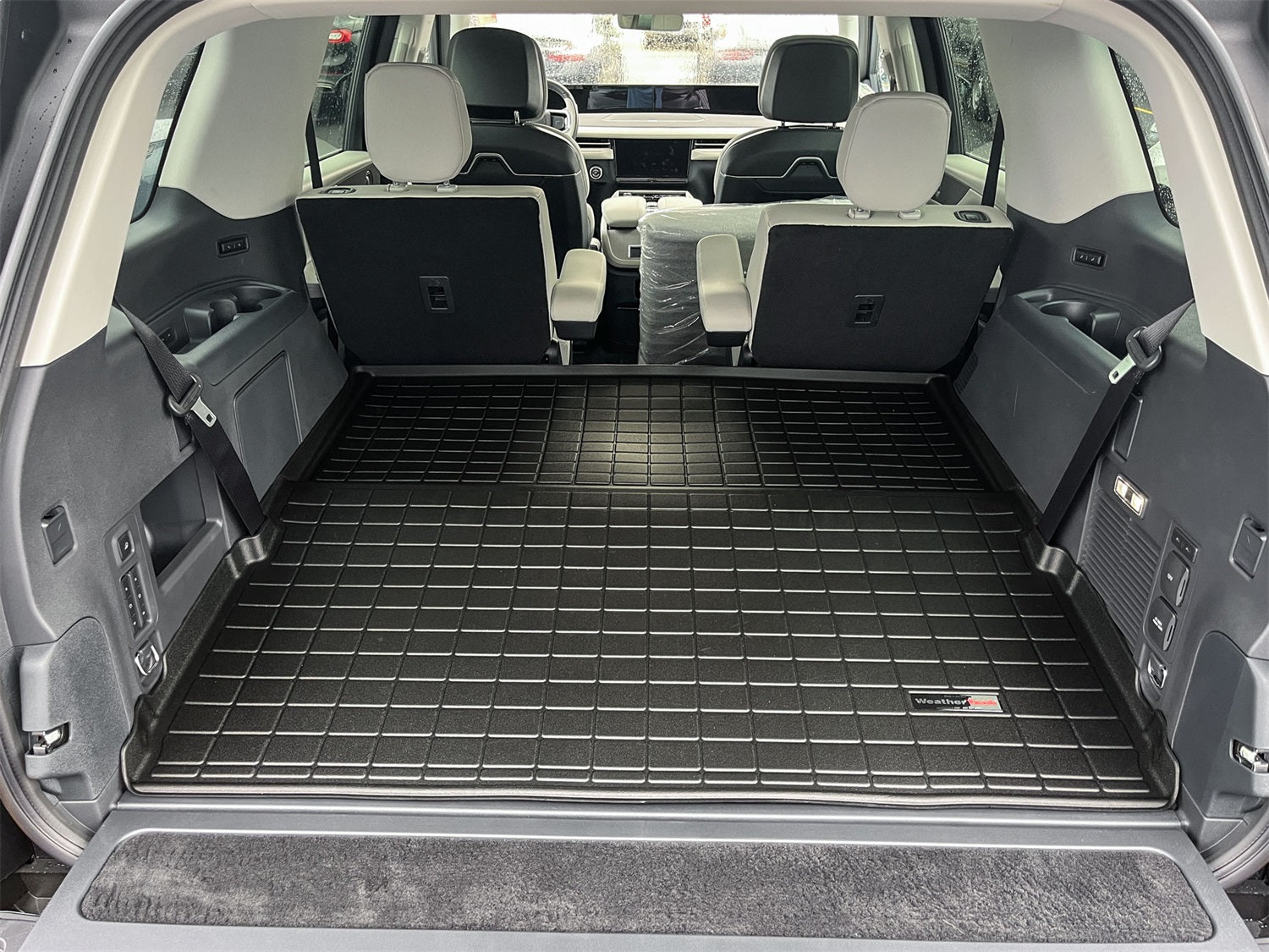 Weathertech - Cargo Liner - Black Behind 2nd Row Seating 25 Ford Expedition / 25 Lincoln Navigator - 401869