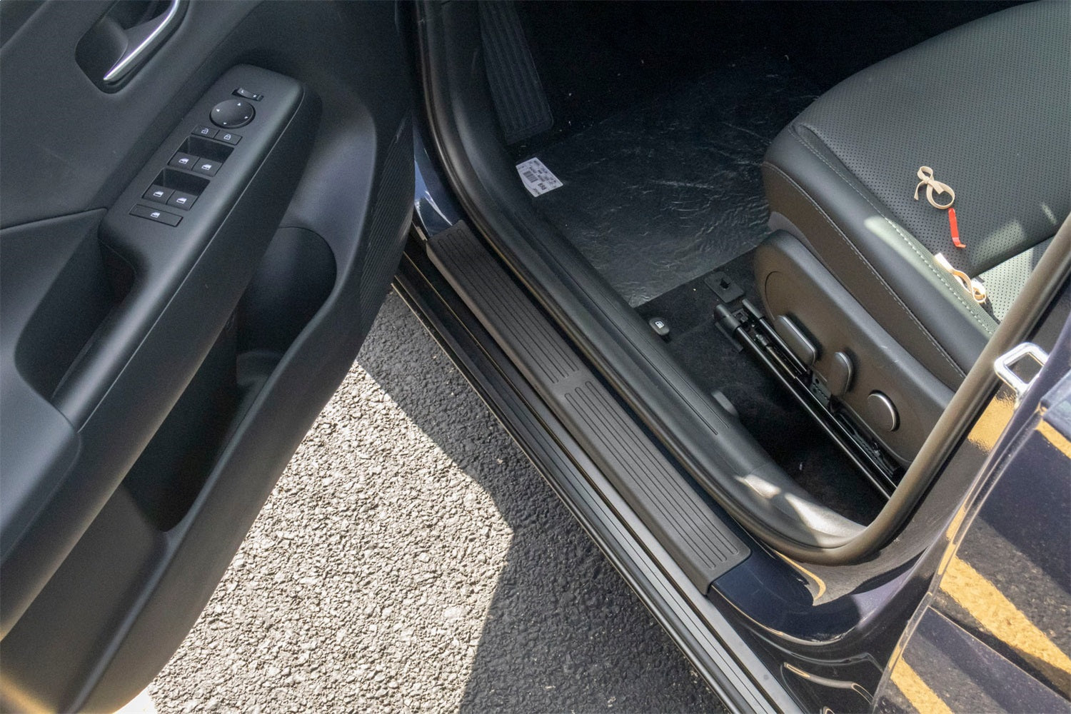 Weathertech - Sill Protector - 4 Door Set Black 24-26 Hyundai Kona - ST063K1