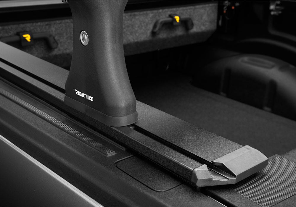Retrax 19-24 GMC Sierra 1500 5.8ft Bed (CARBON PRO Bed ONLY) RetraxPRO EZ-Off FRC-4000