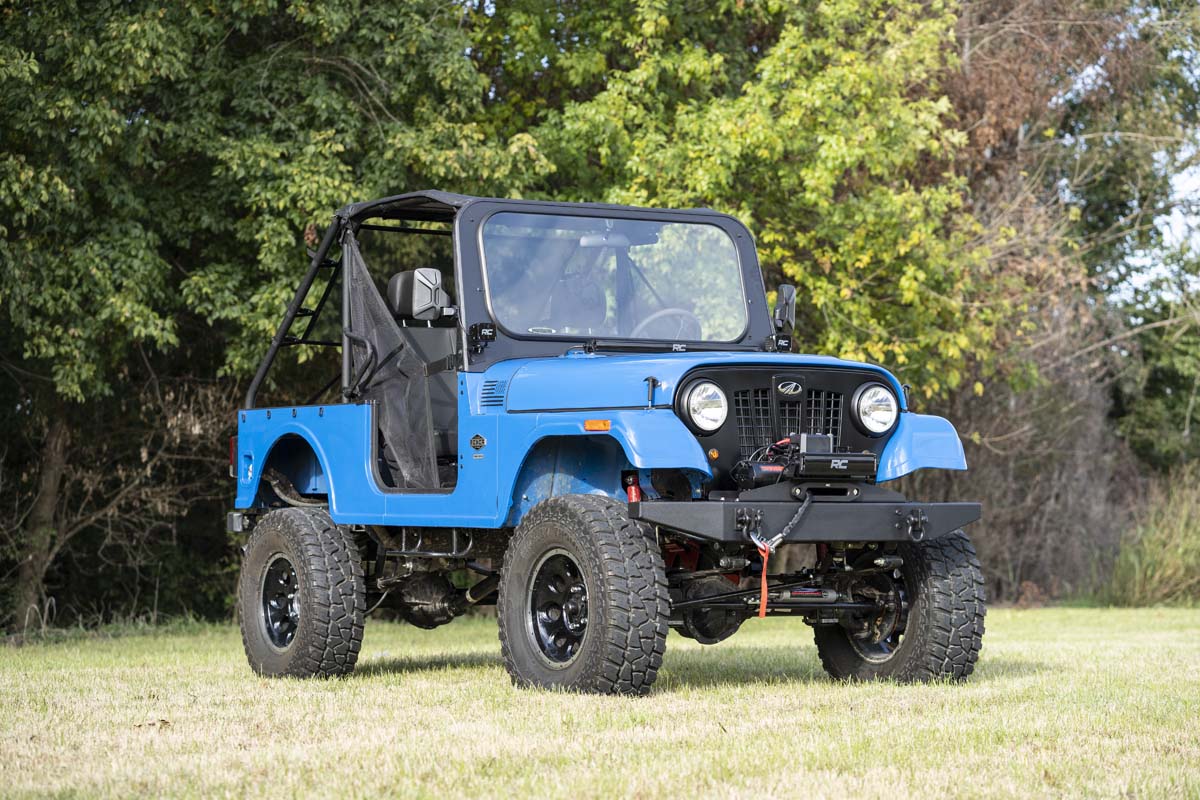 Rough Country - Winch Plate - PRO9500S - Mahindra Roxor - 92073 for 2018-2020 Mahindra Roxor - detail view