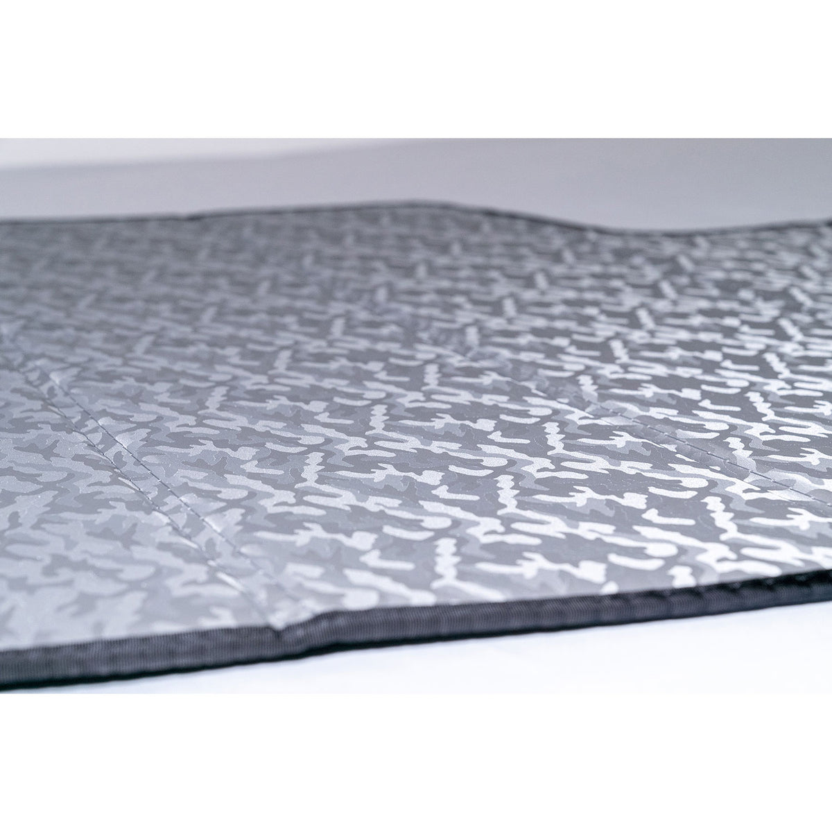 Covercraft 21-26 Jeep Grand Cherokee L UVS100 Premier Series Custom Sunscreen - Chrome Camouflage - UV11776EC