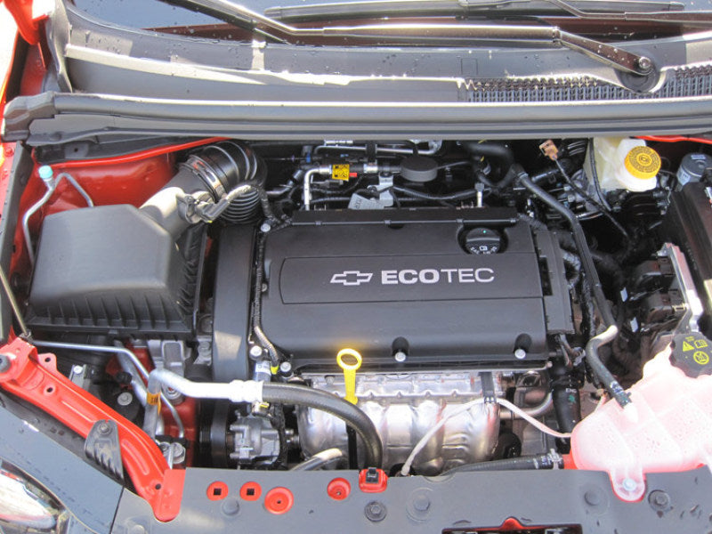 K&N 11-13 Chevrolet Aveo 1.2L/1.3L/1.4L/1.6L / 12-13 Sonic 1.4L/1.8L Replacement Air Filter - 33-2476