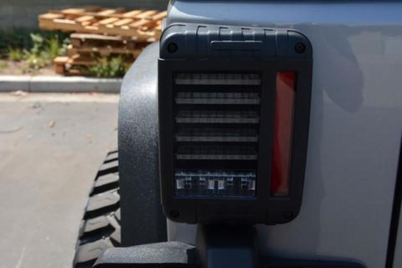 DV8 Offroad 07-18 Jeep Wrangler JK Horizontal LED Tail Light - TLJK-01