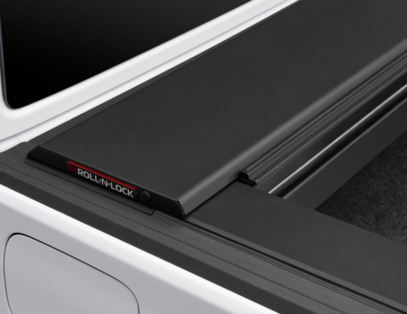 Roll-N-Lock 2020 Jeep Gladiator 5ft bed (w/ Trail Rail System) M-Series Retractable Tonneau Cover - LG495M