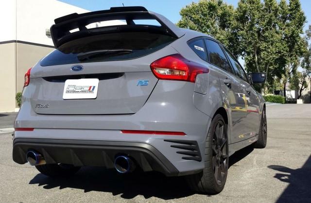 California Pony Cars Ford Focus RS 2016-2018 Rear Bumper Fin Canards (2016-2018 Focus RS ONLY)