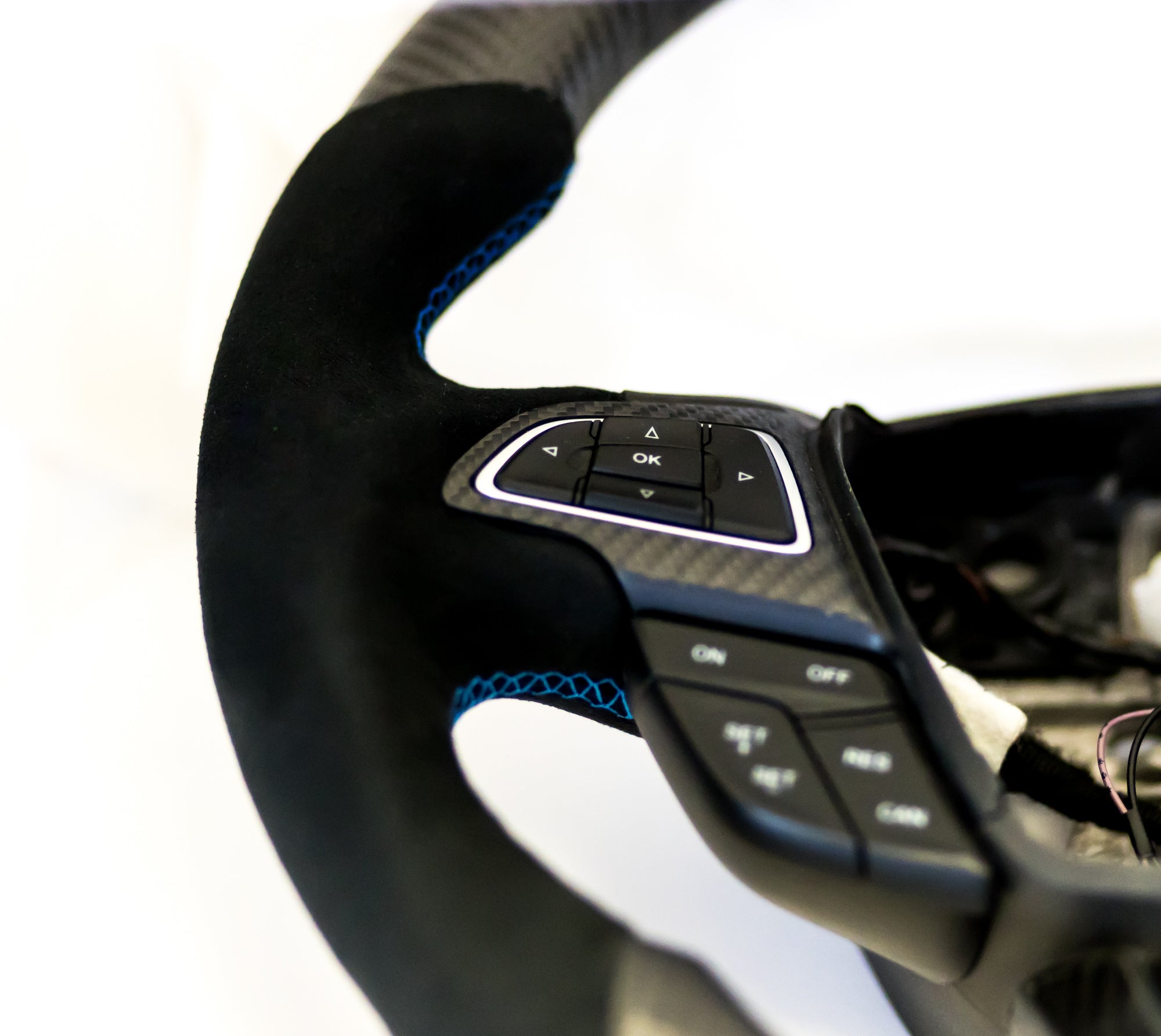 Raptor Racing Custom Carbon Fiber Steering Wheel - Post Facelift Focus ST