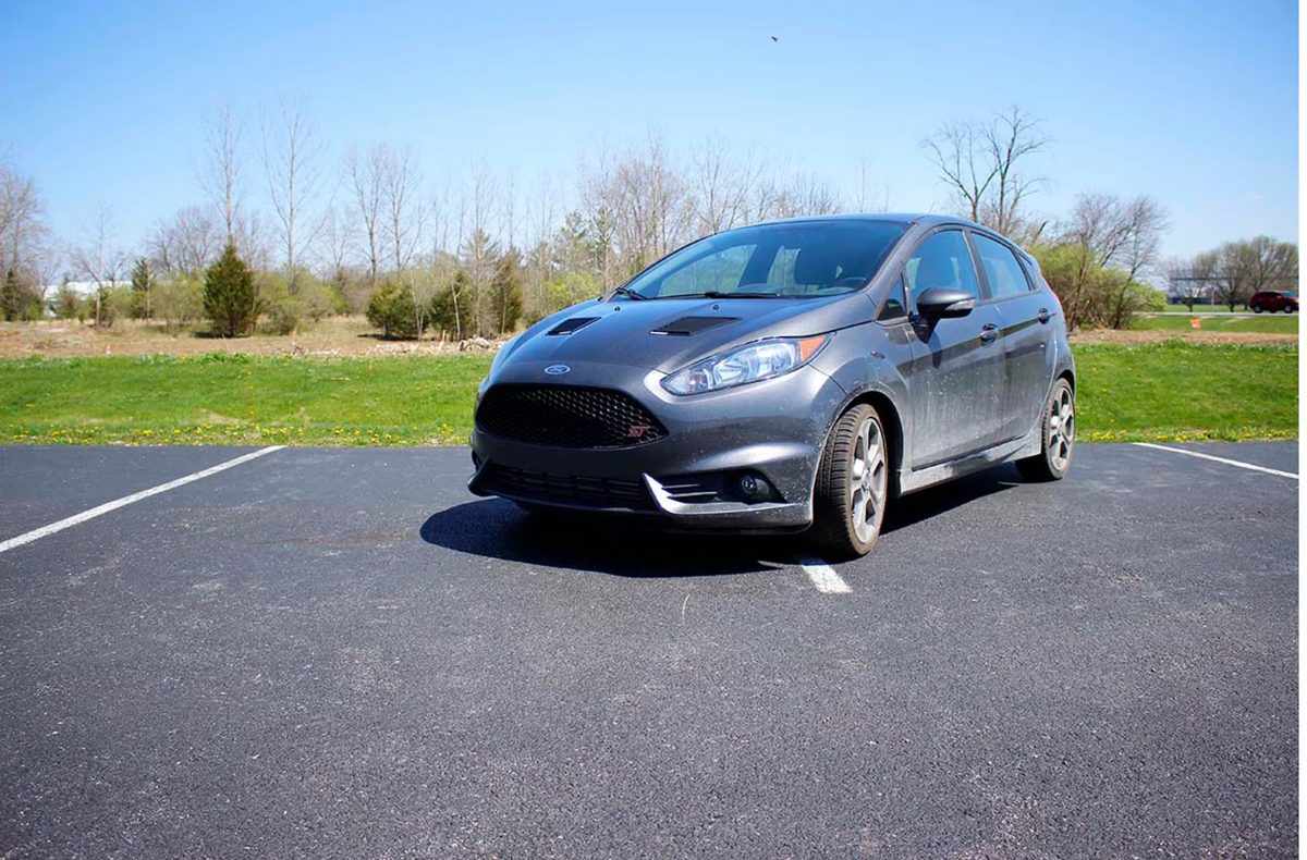 Ford Fiesta ST Verus Engineering Hood Louver Kit (Black)