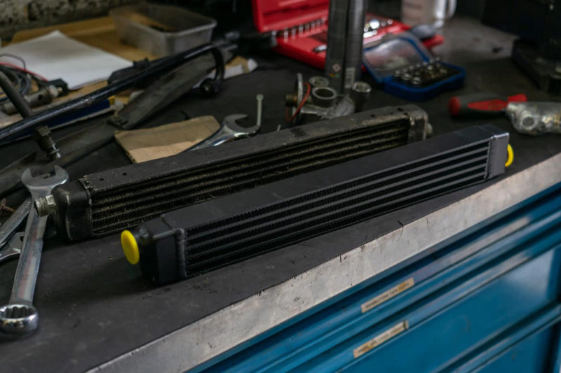 CSF 82-94 BMW 3 Series (E30) High Performance Oil Cooler w/-10AN Male &amp; OEM Fittings - 8092