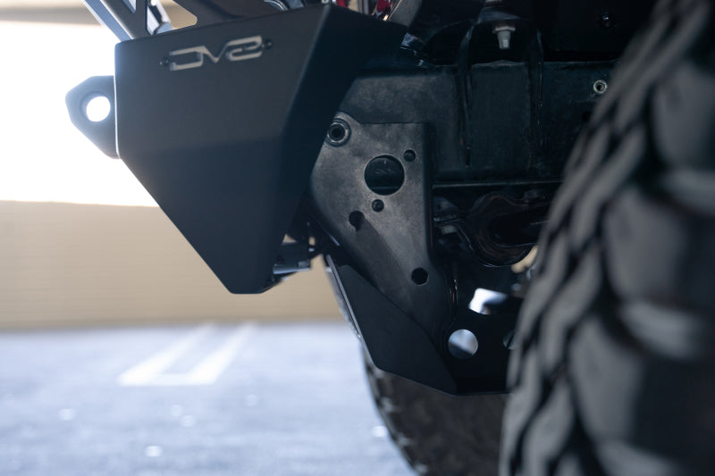 DV8 Offroad 18-23 Jeep Wrangler JL/JT Front Bumper Sway-Bar Disconnect Motor Skid Plate - SPJL-02